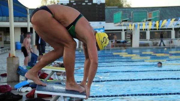 swim start, how to start off the blocks, starting off the blocks, block start