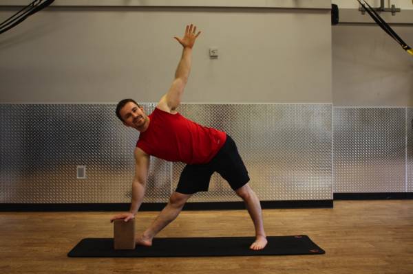 yoga for strength athlete, yoga for athletes, triangle pose, side angle pose