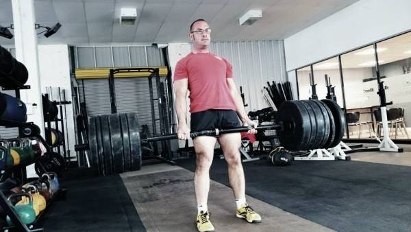 deadlift, how to deadlift, deadlift tips, deadlifting tips, deadlifting cues