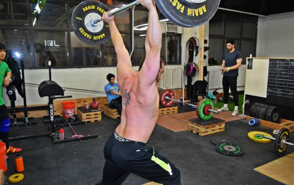 split jerk with active shoulders