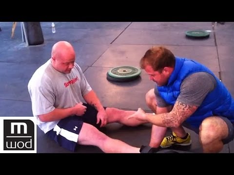 Knee tweak fix | Feat. Kelly Starrett | MobilityWOD