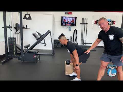 How to do Suitcase Deadlifts Using a Dumbbell