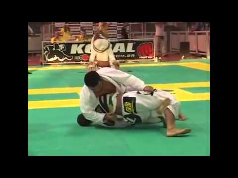 Marcelo Garcia half guard top concept