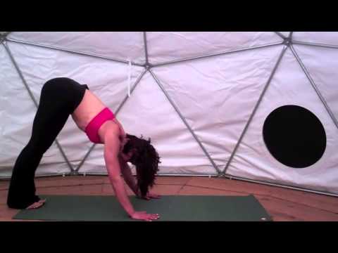 Video: pulsebeatfit.com: Handstand Straddle With 3 Practice Stages