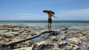 erwan-balancing-carrying-log-watamu-1