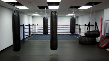 training muay thai, muay thai workout, kickboxing workout, bag workout