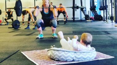 crossfitmomworkingoutwithchild