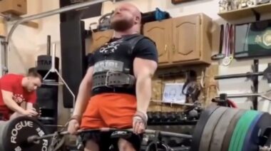 Ben Thompson completes the heaviest-ever deadlift 18 inches from the floor in May 2022