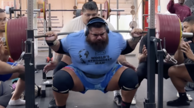 Jesus Olivares 1,003-pound squat September 2022