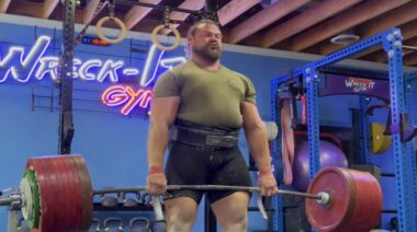 Martins Licis block-pull deadlift 1,003-pounds October 2022