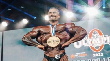 Chris Bumstead 2022 Olympia win