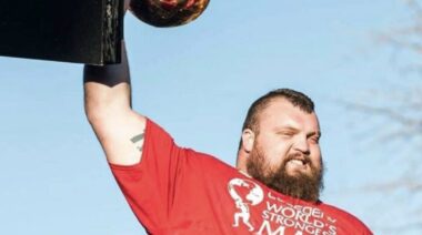 Eddie Hall 2017 World's Strongest Man Win